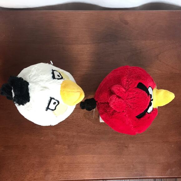 Bundle of 2 Angry Birds Red Bird & Matilda White Small Plush Stuffed Animals - Picture 5 of 9